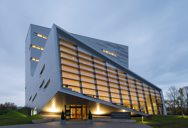 Необычный дизайн-проект «Famaly house&raquo Необычный дизайн-проект «Famaly house&raquo