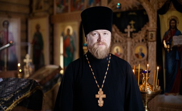 Сонник - церковь с иконами во сне: к чему снится видеть ее снаружи и внутри? Сонник - церковь с иконами во сне: к чему снится видеть ее снаружи и внутри?